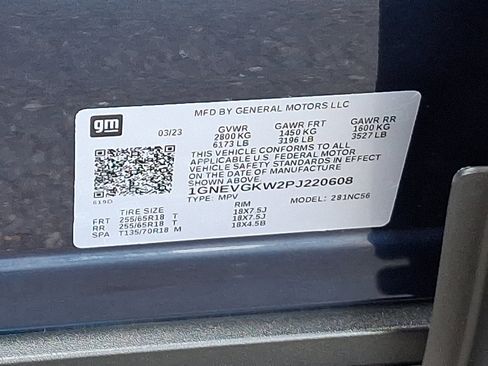 Used 2023 Chevrolet Traverse LT image 29