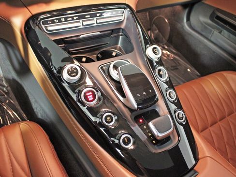 Used 2017 Mercedes-Benz AMG GT S image 24