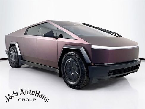 Used 2024 Tesla Cybertruck AWD Crew Cab image 1