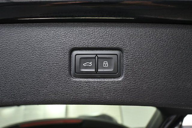 Used 2022 Audi Q7 3.0T Premium Plus AWD/4WD image 37