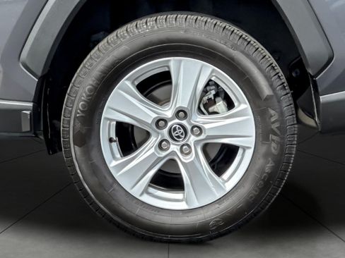 Certified 2021 Toyota RAV4 XLE AWD/4WD image 25