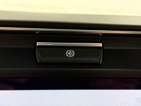 Certified 2025 Ford F450 Platinum image 36