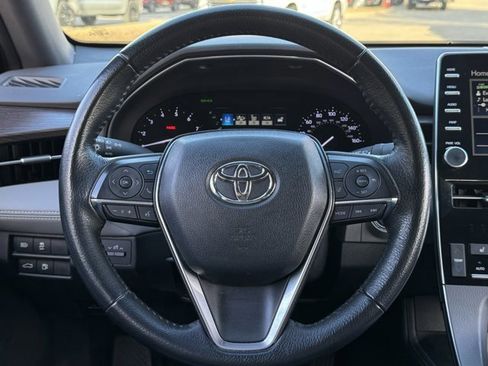 Used 2019 Toyota Avalon XLE image 13