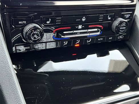 New 2025 Jeep Grand Cherokee L Limited w/ Trailer Tow Package image 28