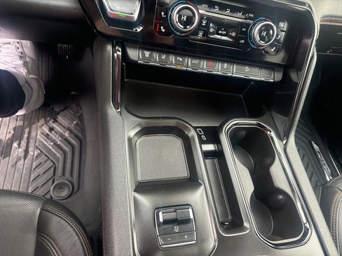 Used 2024 GMC Sierra 2500 AT4 w/ AT4 Preferred Package image 24