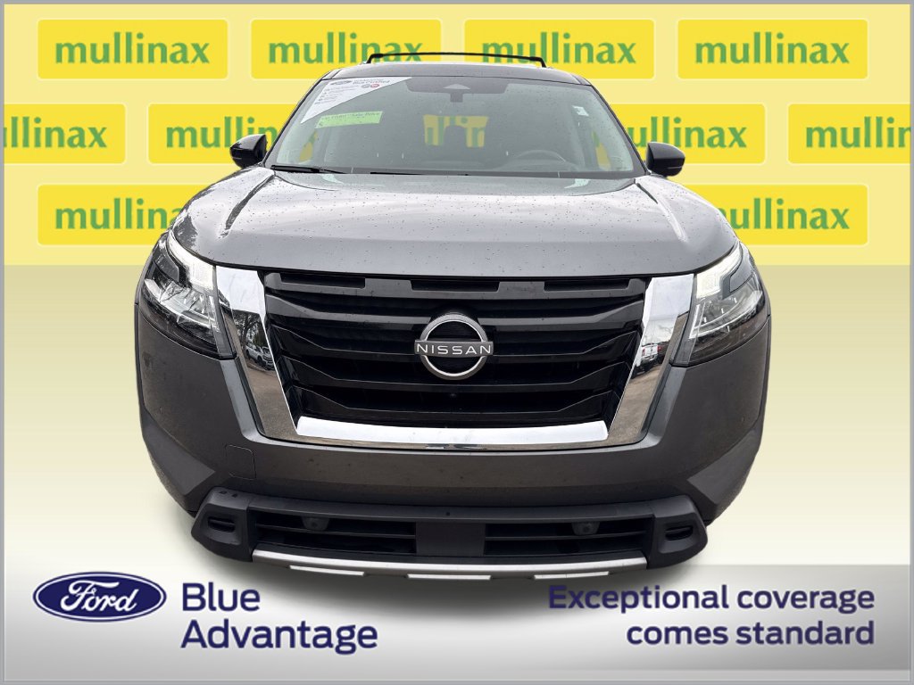 Used 2023 Nissan Pathfinder Platinum FWD image 12
