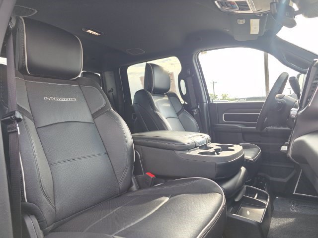 Used 2025 RAM 2500 Laramie AWD/4WD image 17