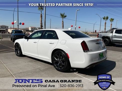 Used 2023 Chrysler 300 S RWD image 3