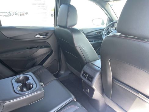 Used 2024 Chevrolet Equinox RS FWD image 29