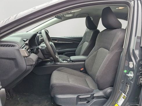 Used 2025 Toyota Camry LE image 14