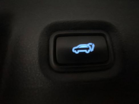 Certified 2022 Hyundai Santa Fe Limited image 23