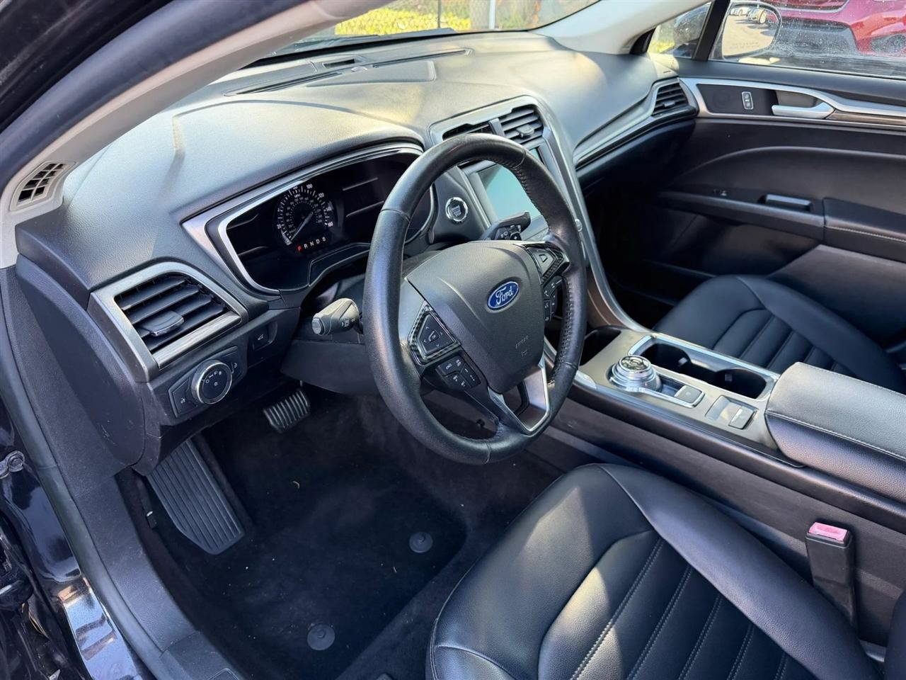 Used 2019 Ford Fusion SEL FWD image 19