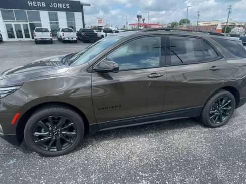 Used 2023 Chevrolet Equinox RS AWD/4WD image 6