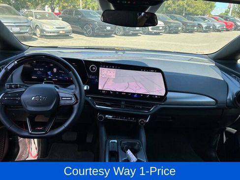 Used 2024 Chevrolet Equinox EV RS FWD image 6