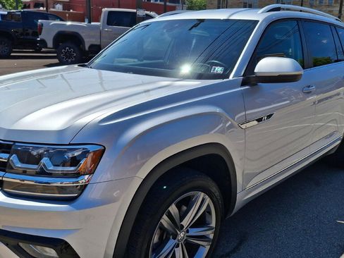 Used 2019 Volkswagen Atlas SE w/ Towing Package AWD/4WD image 3