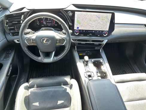 Used 2024 Lexus RX 350 FWD w/ Convenience Package image 11