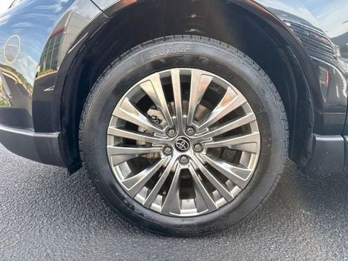 Certified 2022 Toyota Venza Limited w/ Advanced Technology Package AWD/4WD image 6