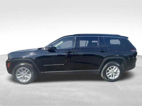 Used 2023 Jeep Grand Cherokee L Laredo AWD/4WD image 18