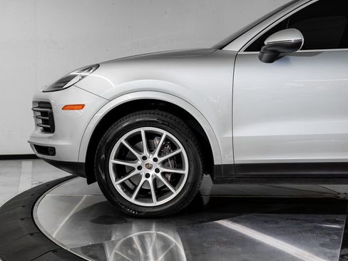 Certified 2020 Porsche Cayenne image 11