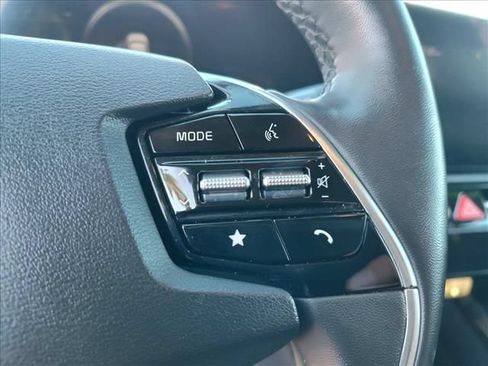 Used 2023 Kia Niro Wind w/ Wind Preserve Package FWD image 18