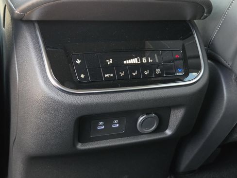 New 2026 Nissan Armada SL AWD/4WD image 16
