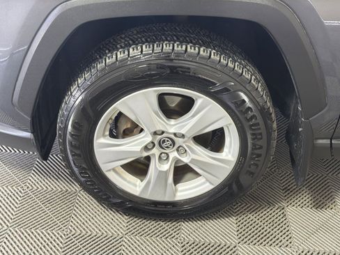 Used 2019 Toyota RAV4 LE image 12