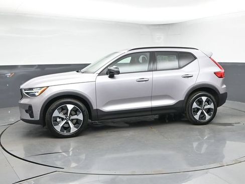 New 2026 Volvo XC40 B5 Plus w/ Climate Package AWD/4WD image 6