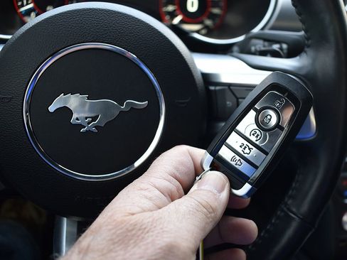 Used 2021 Ford Mustang GT Premium w/ Equipment Group 401A RWD image 9