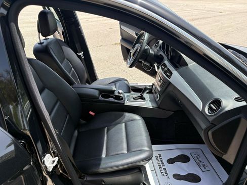 Used 2014 Mercedes-Benz C 250 Sedan image 23