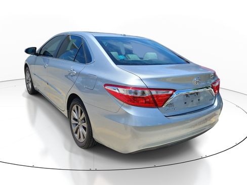 Used 2017 Toyota Camry XLE FWD image 4