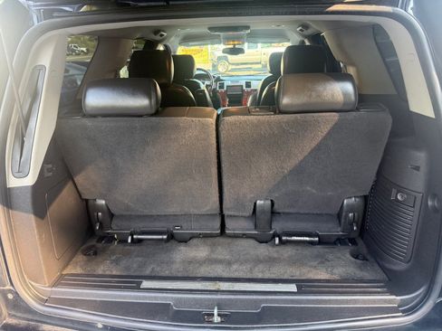 Used 2011 Cadillac Escalade AWD image 59