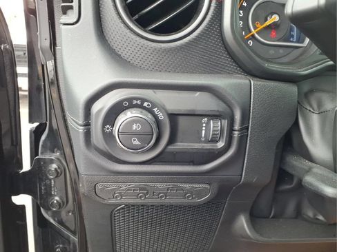 Used 2026 Jeep Gladiator Rubicon AWD/4WD image 17