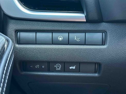 Used 2025 Nissan Rogue SL w/ SL Premium Package AWD/4WD image 35
