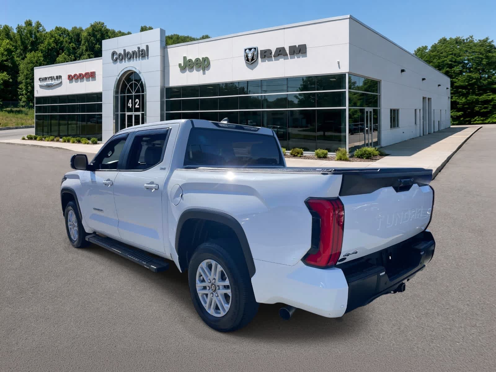 Used 2025 Toyota Tundra SR5 w/ SR5 Premium Package AWD/4WD image 3