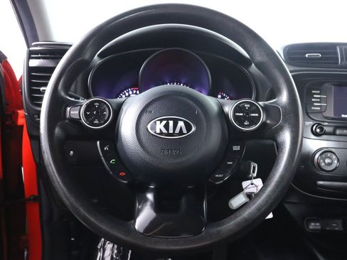 Used 2019 Kia Soul FWD image 11