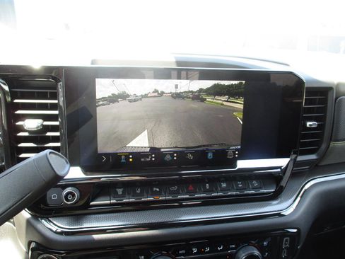 Used 2024 Chevrolet Equinox EV RS image 10