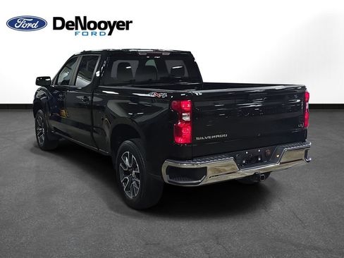 Used 2024 Chevrolet Silverado 1500 LT AWD/4WD image 8