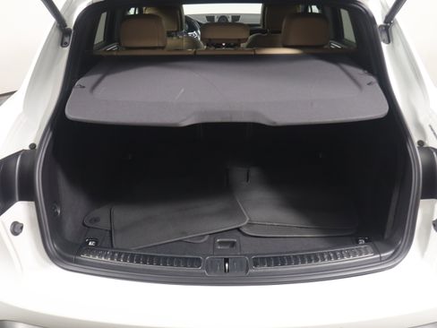 Used 2023 Porsche Macan image 21