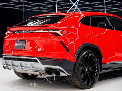 Used 2021 Lamborghini Urus image 18