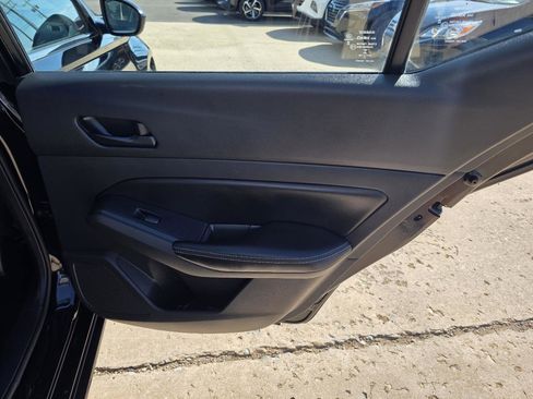Used 2024 Nissan Altima 2.5 SV FWD image 21