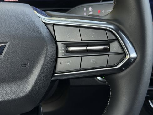 Used 2024 Chevrolet Traverse LS w/ Midnight/Sport Edition FWD image 33