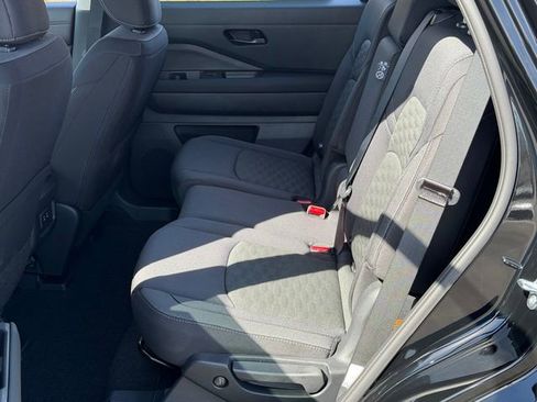 New 2026 Nissan Pathfinder SV image 21