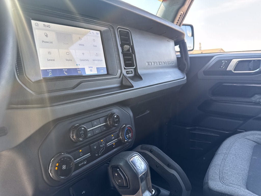 Used 2023 Ford Bronco 2-Door w/ Sasquatch Package AWD/4WD image 18