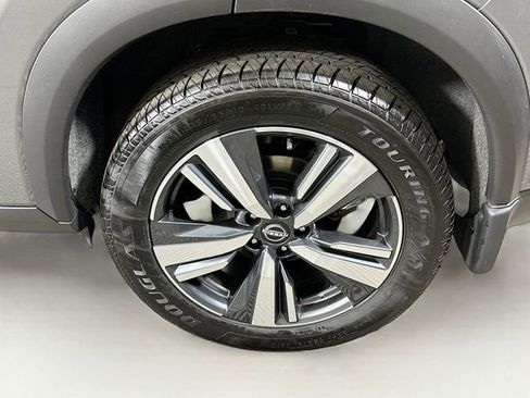 Certified 2022 Nissan Rogue Platinum w/ Head-Up Display Package image 33