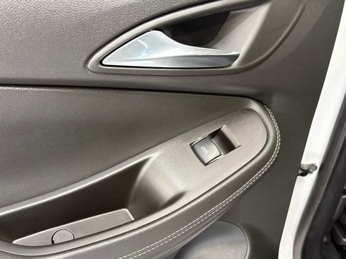 Used 2025 Buick Encore GX Preferred FWD image 18