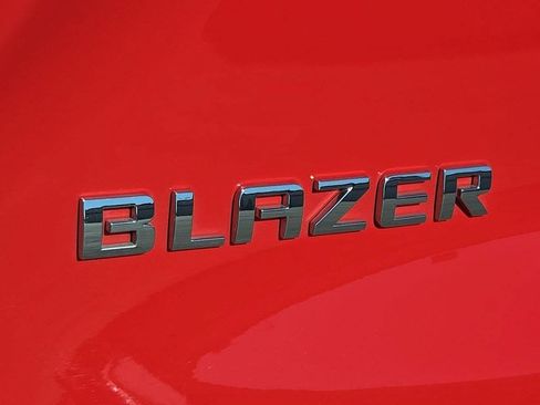 Used 2025 Chevrolet Blazer LT FWD image 10
