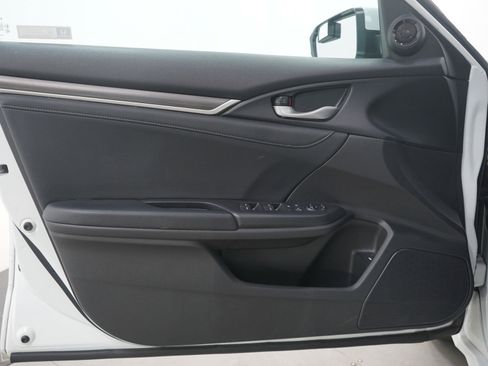 Used 2020 Honda Civic EX-L image 18