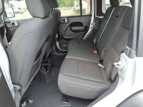 Used 2022 Jeep Wrangler Unlimited Sport AWD/4WD image 11