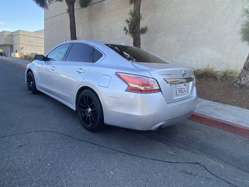 Used 2015 Nissan Altima 2.5 S w/ Power Driver Seat Package FWD image 6