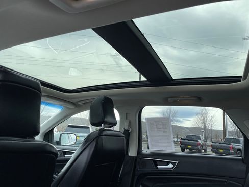 Used 2020 Ford Edge Titanium w/ Equipment Group 301A image 18